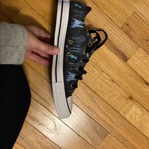 Disney women’s Frozen converse - Brand New